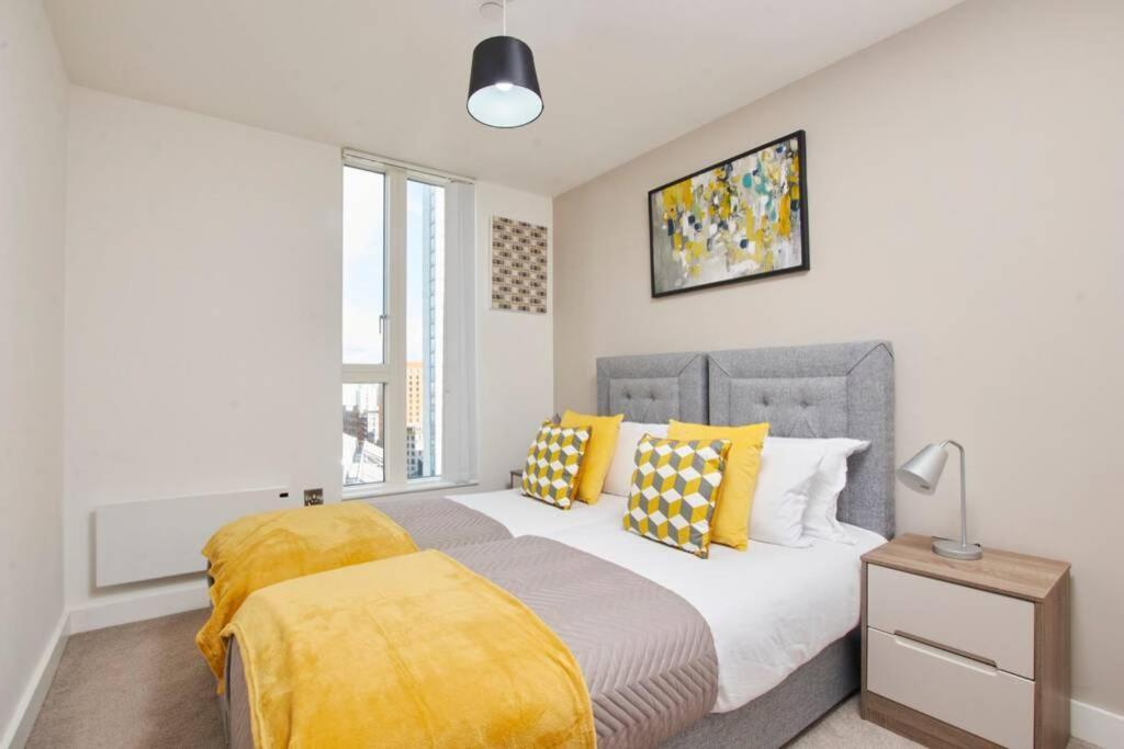 Lovely Apartment - Private Parking - Stadium Views Mánchester Exterior foto