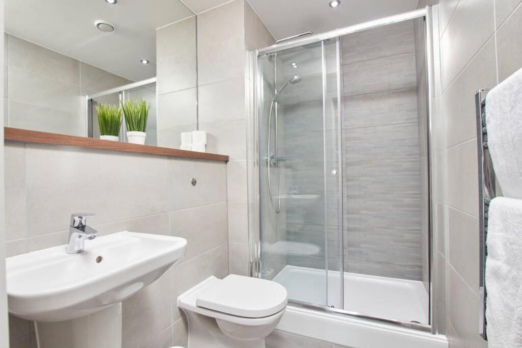 Lovely Apartment - Private Parking - Stadium Views Mánchester Exterior foto