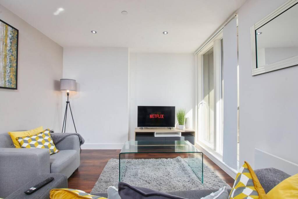 Lovely Apartment - Private Parking - Stadium Views Mánchester Exterior foto