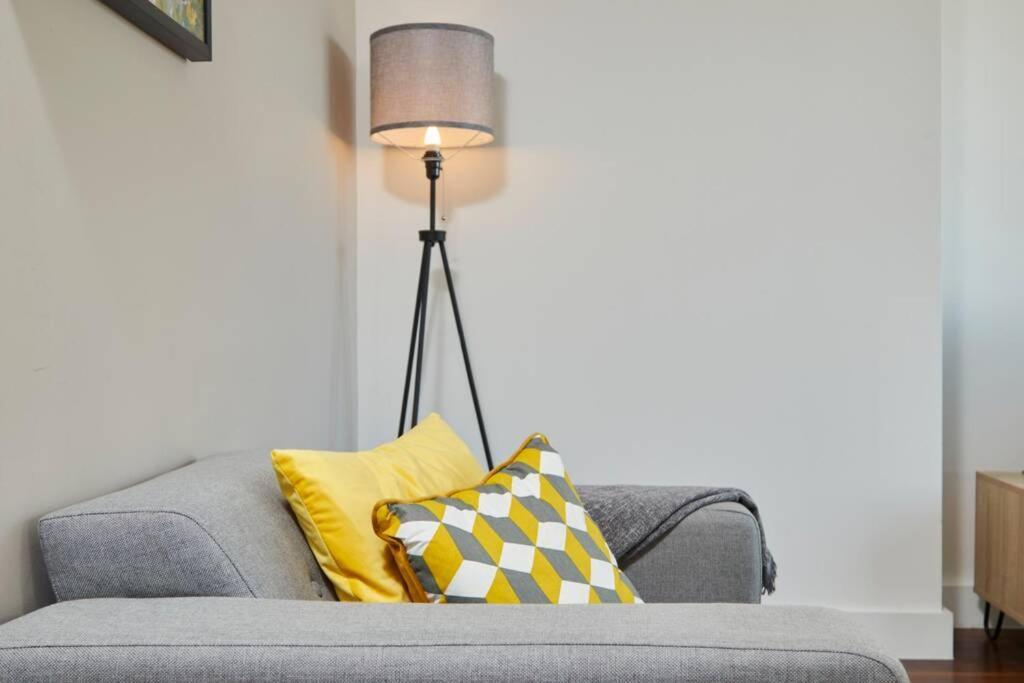 Lovely Apartment - Private Parking - Stadium Views Mánchester Exterior foto