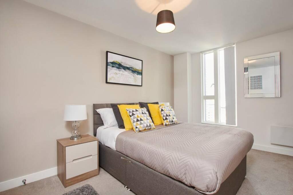 Lovely Apartment - Private Parking - Stadium Views Mánchester Exterior foto