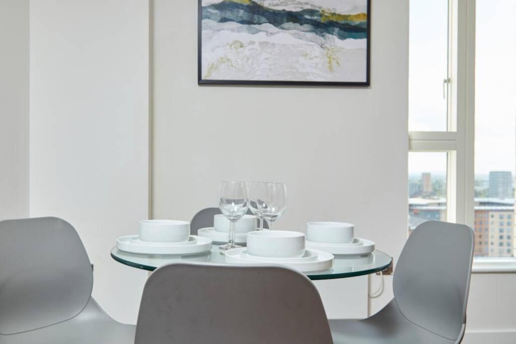 Lovely Apartment - Private Parking - Stadium Views Mánchester Exterior foto